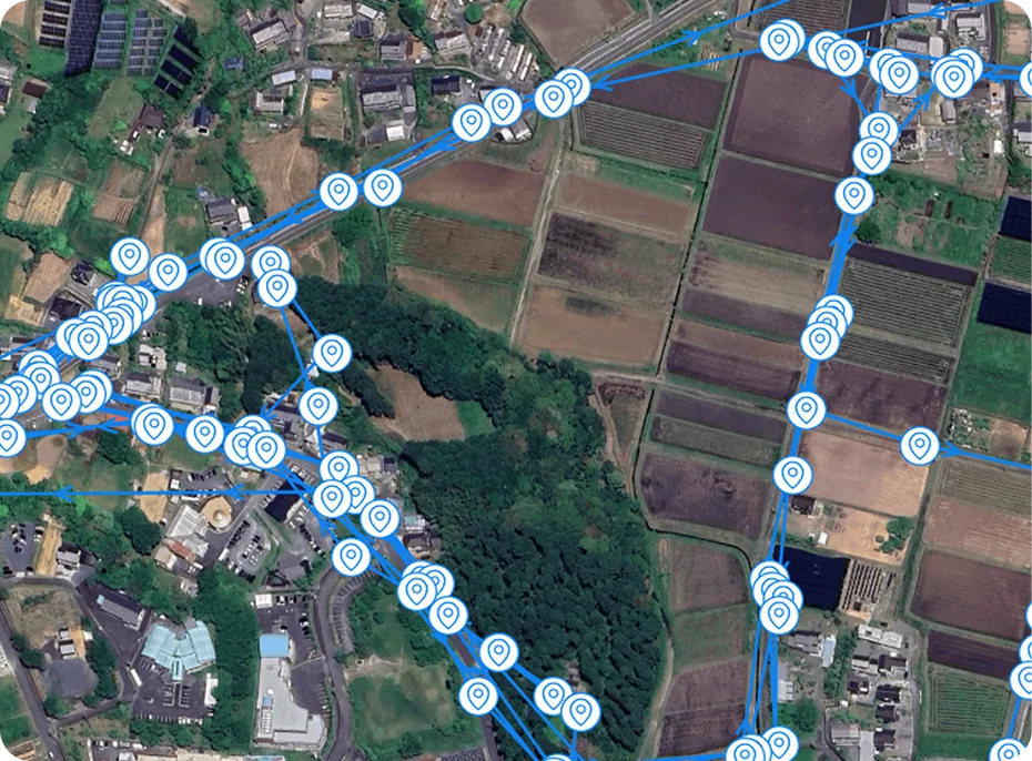 衛星写真の地図上に番号付きの丸いマーカーが連なって表示された移動履歴