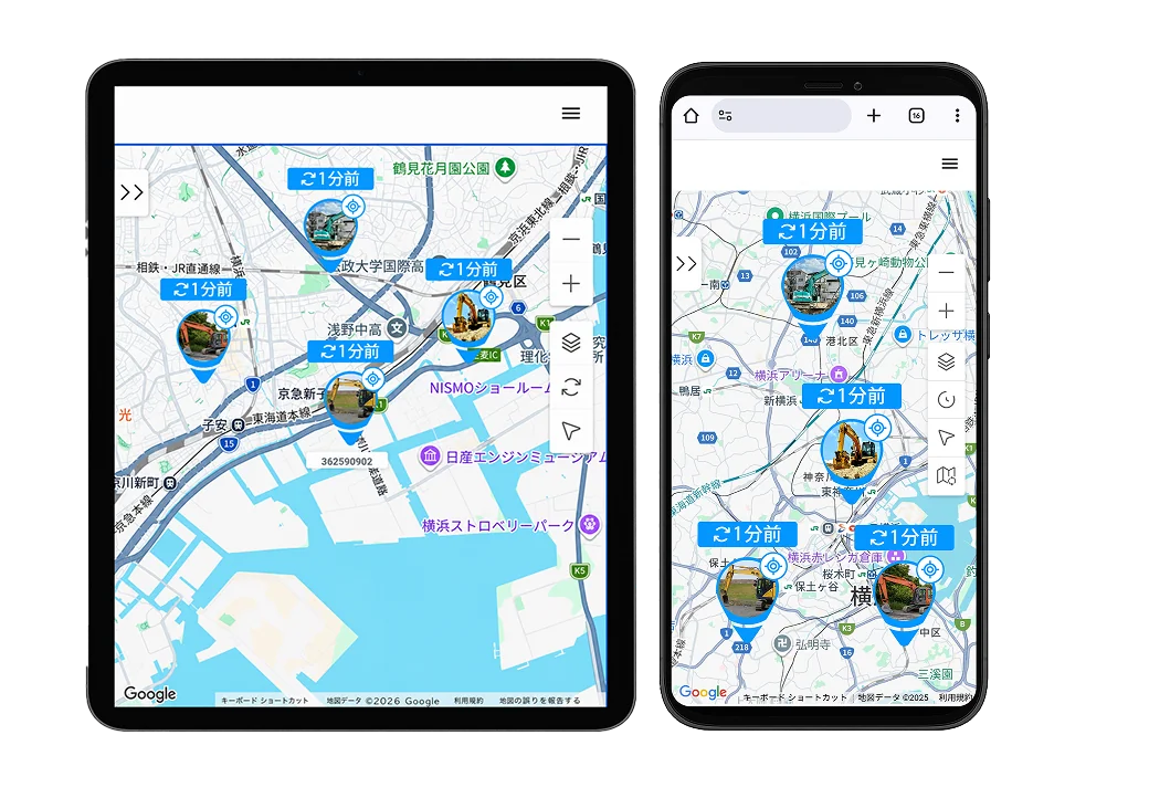 スマホ・タブレット版管理画面。タブレットとスマートフォンの地図画面上に複数の重機・車両の位置情報アイコンが表示されている